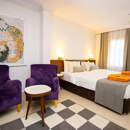 Pier Marina Hotel