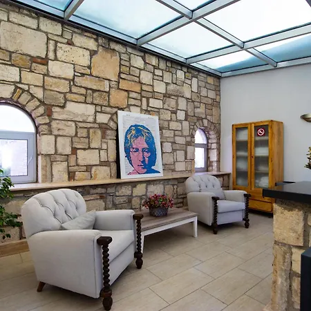 Pier Marina Ξενοδοχείο *