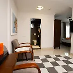 Pier Marina Hotel *
